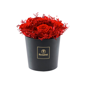 Sombrerera (M) Negra con 4 Rosas Preservadas XL Rojas y Follaje Seco en Tonos Rojos en Caja de Regalo